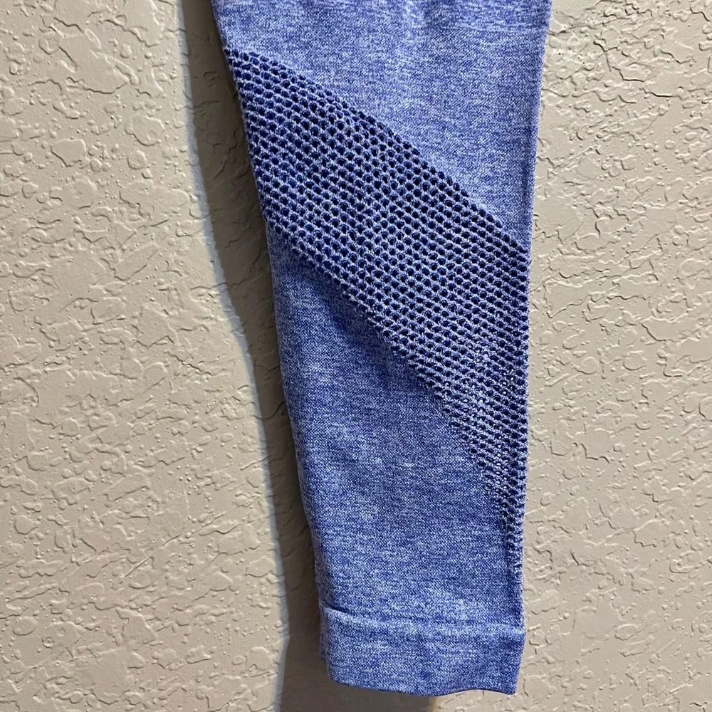 SOLD đźš« High Rise Seamless Leggings - Picture 6 of 12